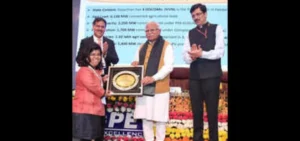 Discoms win gold award for solarising agri sector